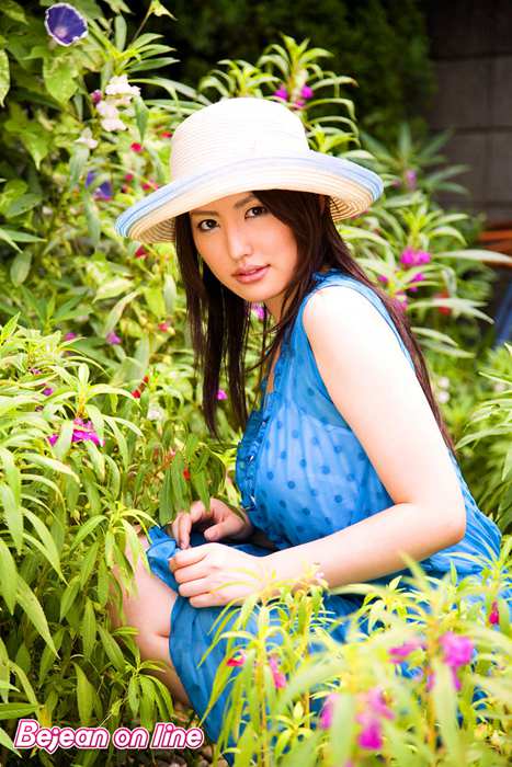 Bejean On Line Photo套图ID0201 200610 [Special]- Takako Kitahara草丛里风情少妇