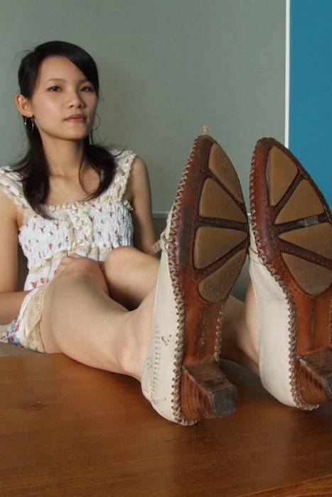 [cherryasianfeet高跟丝足性感丝袜足模]ID0008 04-09-2