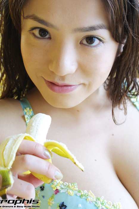 Graphis套图ID0012 2002-09 [Graphis Gals][Nude Photo Gallery