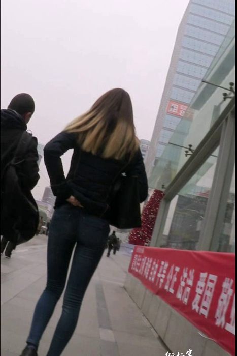 [街拍客视频]jx0568 蓝色紧身牛仔裤外国美女
