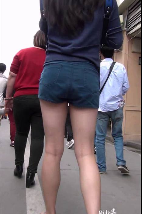 [街拍客视频]jx0589 街拍高挑热裤美腿少妇