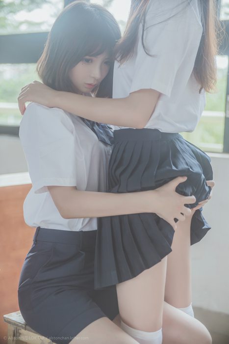 [性感妹子桜桃喵写真]ID0058.百合（桜桃喵&疯猫