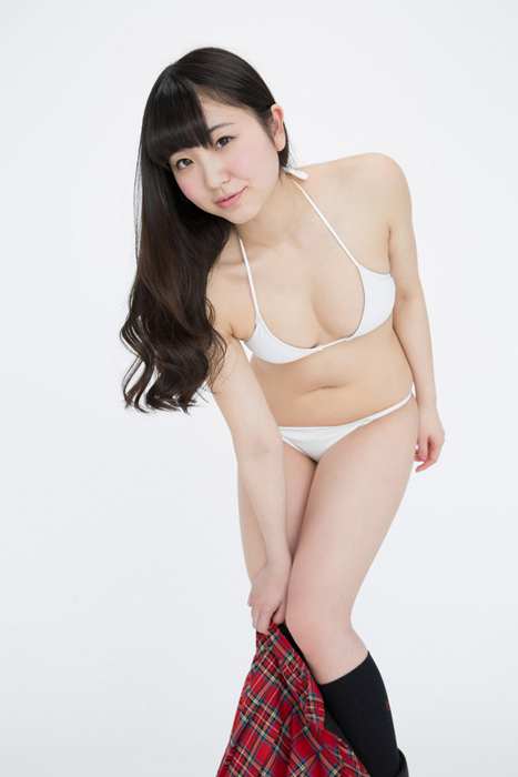 性感丰乳长发美女[YS-Web]Vol.648 Kanae Shiina 椎名香奈
